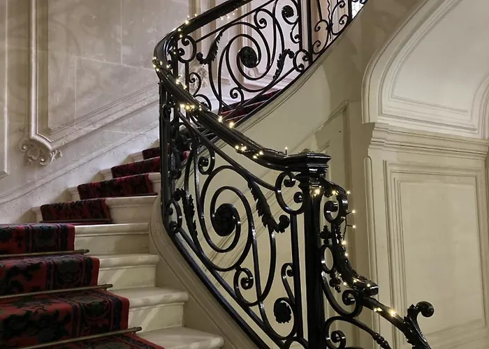 Nocleg ze śniadaniem Parc Monceau 4*