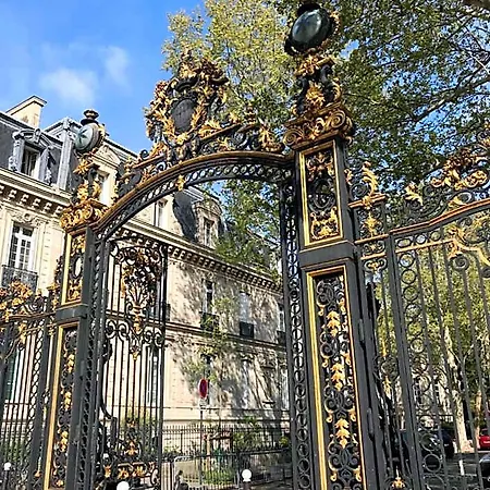 Parc Monceau B&B